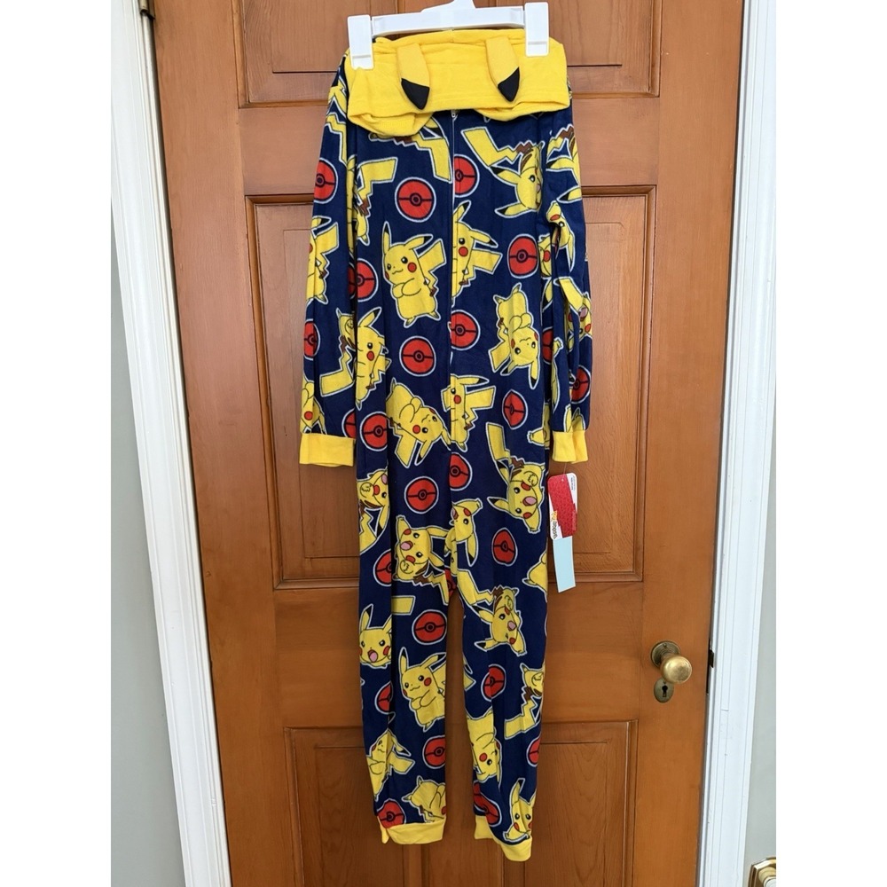 Kids' Pokémon Pikachu One Piece Fleece Zip-Up Sleepwear Pajamas Size Medium NWT